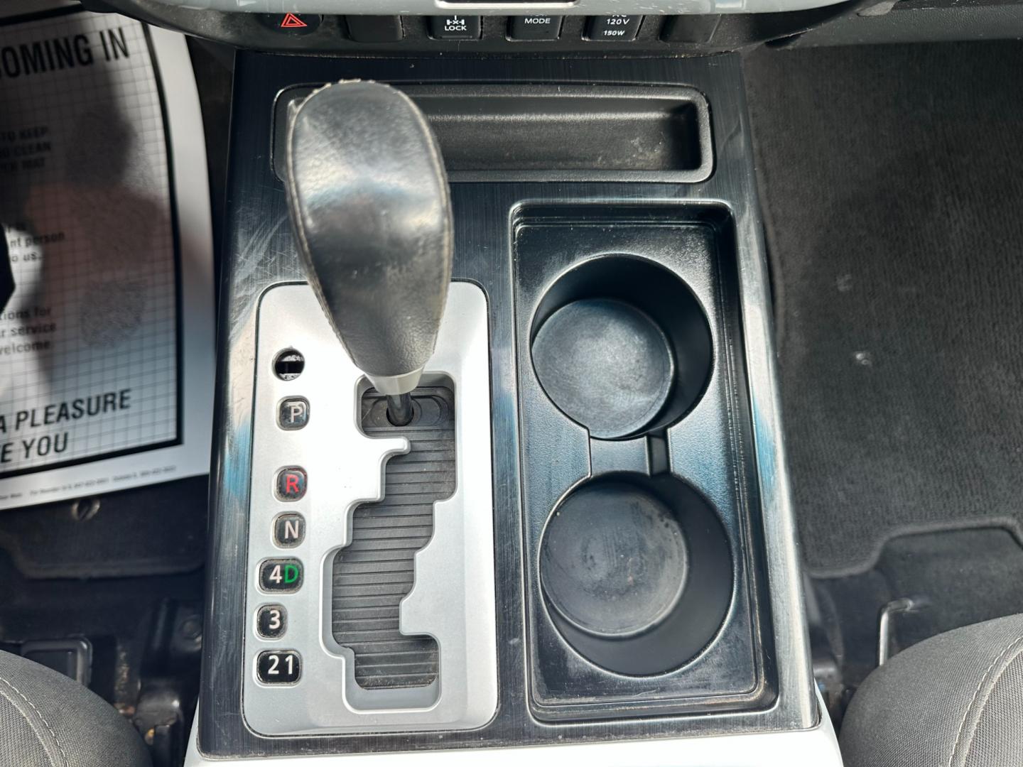 2013 White /Black Nissan Titan Pro-4X (1N6AA0EC0DN) with an 5.6L DOHC 32V V8 engine, Automatic transmission, located at 547 E. Main St., Orwell, OH, 44076, (440) 437-5893, 41.535435, -80.847855 - This 2013 Nissan Titan Pro-4X Crew Cab is a capable and well-equipped full-size pickup truck. It features a powerful 5.6L Endurance V8 engine paired with a 5-speed automatic transmission, a locking rear differential for improved traction, and a maximum towing capacity of 9,300 pounds. The truck is l - Photo#20